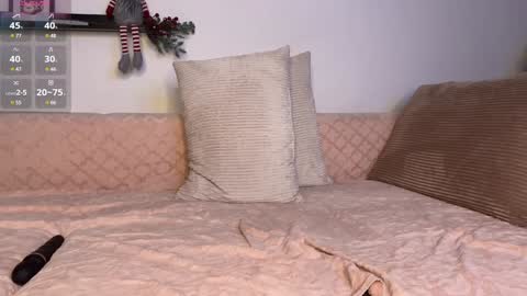 Snapshot of hot_frictions chatting on January 17, 2025, 5:42 am Hope online show from January 17, 2025, 5:42 am