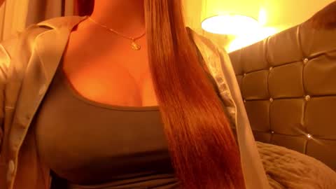 Snapshot of hot_fucking_lee chatting on March 4, 2026, 10:32 am kelly lee online show from March 4, 2026, 10:32 am