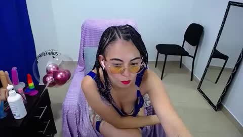 Snapshot of hot_girl01_hanna chatting on June 9, 2026, 10:54 pm angie online show from June 9, 2026, 10:54 pm