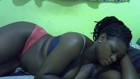 hot_girlly online show from February 15, 2026, 6:10 am