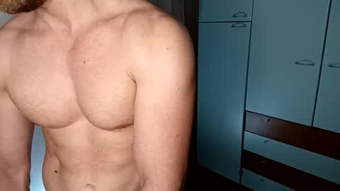 hot_italianboy online show from May 27, 2026, 10:18 pm