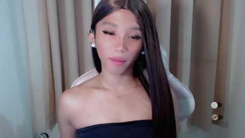 Snapshot of hot_khianna chatting on July 25, 2026, 12:36 pm Khianna online show from July 25, 2026, 12:36 pm
