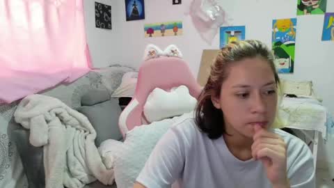 Mia online show from May 5, 2026, 4:15 pm