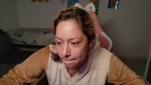 Mia online show from May 26, 2026, 1:29 pm