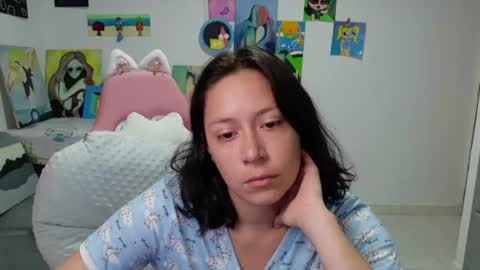 Mia online show from July 2, 2026, 2:23 pm