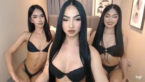 hot_nikki69 online show from March 22, 2026, 6:44 pm