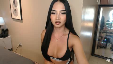 Snapshot of hot_nikki69 chatting on May 4, 2026, 6:31 am hot_nikki69 online show from May 4, 2026, 6:31 am