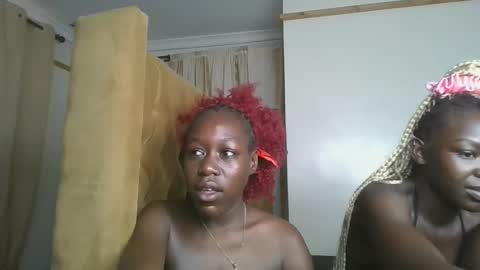 Snapshot of hot_petite1 chatting on February 26, 2026, 6:23 am Hot petite online show from February 26, 2026, 6:23 am