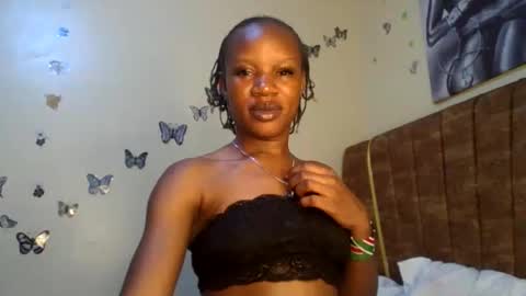 Snapshot of hot_petite100 chatting on June 10, 2026, 5:50 am hot petite100 online show from June 10, 2026, 5:50 am