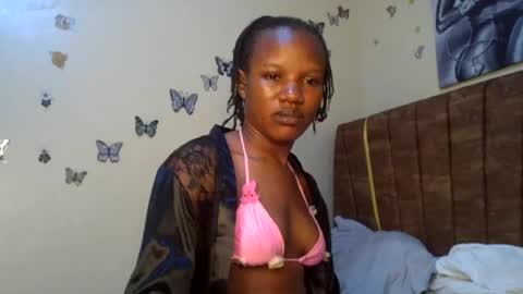 Snapshot of hot_petite100 chatting on June 17, 2026, 2:40 pm hot petite100 online show from June 17, 2026, 2:40 pm
