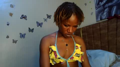 Snapshot of hot_petite100 chatting on June 22, 2026, 11:40 am hot petite100 online show from June 22, 2026, 11:40 am