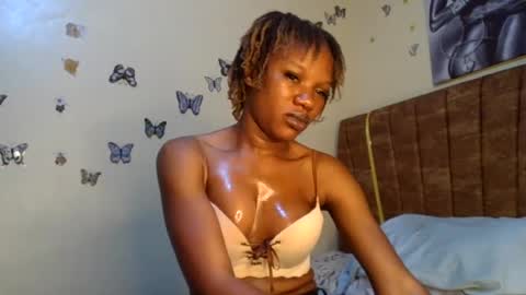 Snapshot of hot_petite100 chatting on June 25, 2026, 5:56 am hot petite100 online show from June 25, 2026, 5:56 am