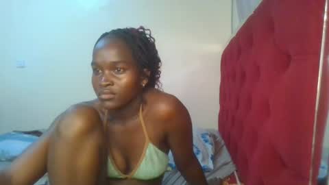 Petite online show from June 20, 2026, 3:37 pm
