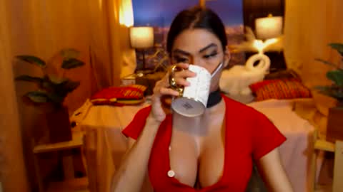 Julli Anna online show from June 4, 2026, 9:59 am