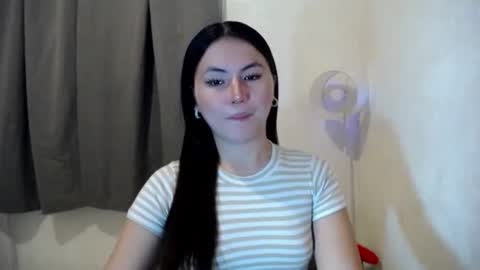 Snapshot of hot_precious_nikki chatting on November 5, 2025, 10:26 am Nikki online show from November 5, 2025, 10:26 am