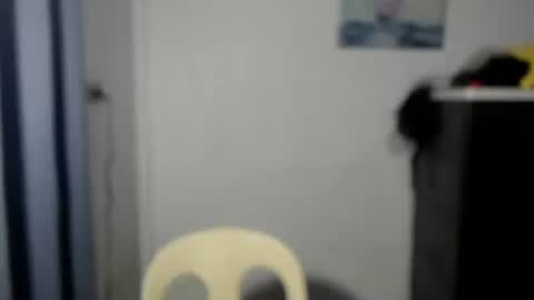 Snapshot of hot_precious_nikki chatting on December 17, 2025, 11:00 pm Nikki online show from December 17, 2025, 11:00 pm