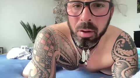 letmedoo2 online show from February 26, 2025, 2:03 pm