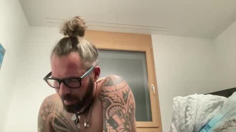 letmedoo2 online show from December 17, 2025, 6:58 pm