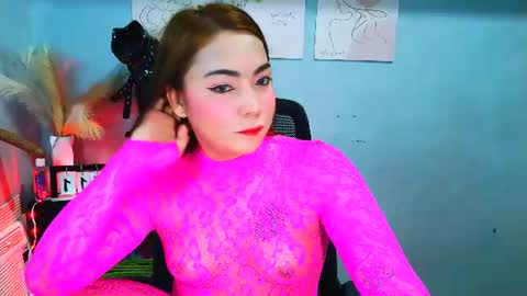 Snapshot of hot_xirene chatting on June 11, 2026, 2:37 pm hot_xirene online show from June 11, 2026, 2:37 pm