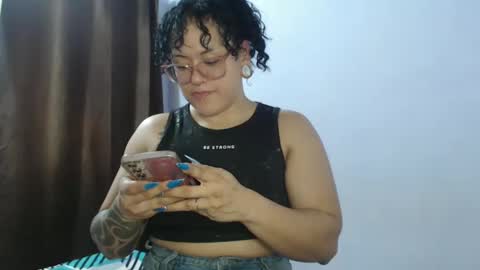 Snapshot of hotandpower10 chatting on January 3, 2025, 1:16 am Hot and PowerHOPE U MISS ME online show from January 3, 2025, 1:16 am