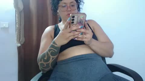 Snapshot of hotandpower10 chatting on January 22, 2025, 2:26 am Hot and PowerHOPE U MISS ME online show from January 22, 2025, 2:26 am