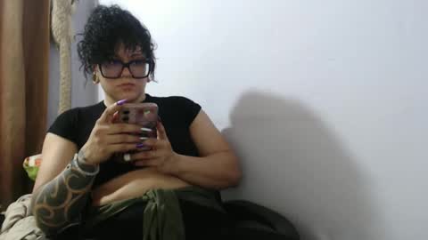 Snapshot of hotandpower10 chatting on February 14, 2025, 3:11 am Hot and PowerHOPE U MISS ME online show from February 14, 2025, 3:11 am