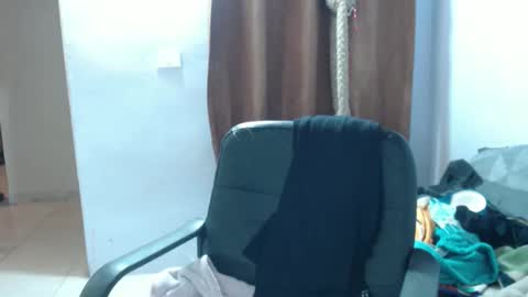 Snapshot of hotandpower10 chatting on December 3, 2025, 11:25 pm Hot and PowerHOPE U MISS ME online show from December 3, 2025, 11:25 pm