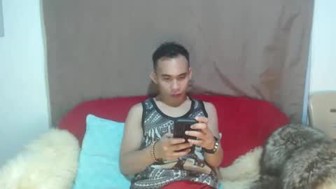 hotasianguyxxx online show from January 19, 2026, 11:36 am