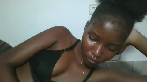 Snapshot of hotbabbee chatting on June 17, 2026, 3:46 pm love online show from June 17, 2026, 3:46 pm