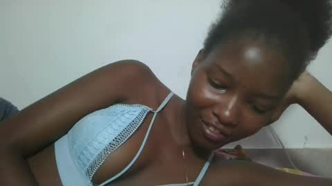 Snapshot of hotbabbee chatting on July 23, 2026, 7:17 am love online show from July 23, 2026, 7:17 am