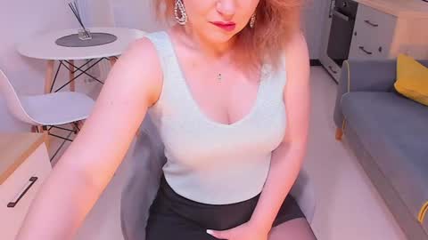 SweetBrendy online show from June 30, 2026, 6:47 am
