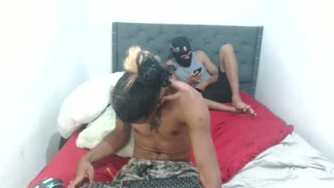 hotbody22_ online show from May 6, 2026, 12:08 am