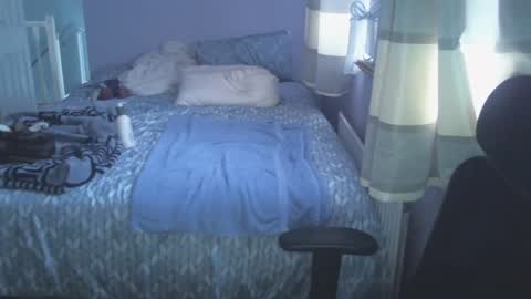 Snapshot of hotboyron chatting on December 18, 2024, 10:40 am hotboyron online show from December 18, 2024, 10:40 am