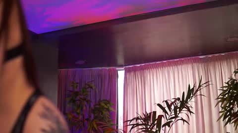 Snapshot of hotbustybabex chatting on November 28, 2025, 9:23 am Anais online show from November 28, 2025, 9:23 am