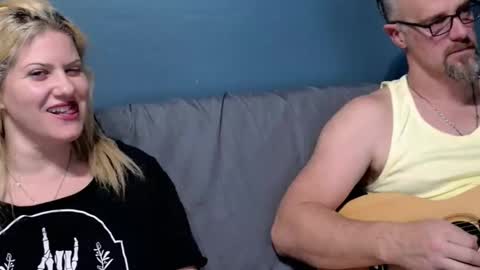 Snapshot of hotcancpl chatting on December 20, 2025, 12:18 am Alex Bella online show from December 20, 2025, 12:18 am