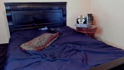 Snapshot of hotcountryboy94 chatting on October 30, 2025, 12:45 am Yikes online show from October 30, 2025, 12:45 am