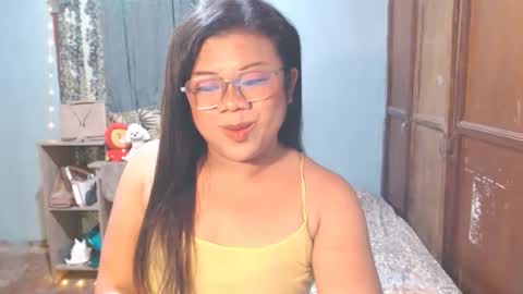 hotcumduo_goddess online show from April 25, 2026, 2:03 pm