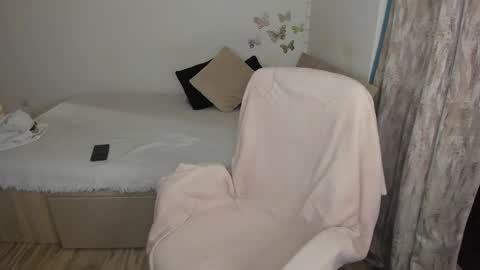 KRISS LUNA online show from October 2, 2025, 12:23 pm