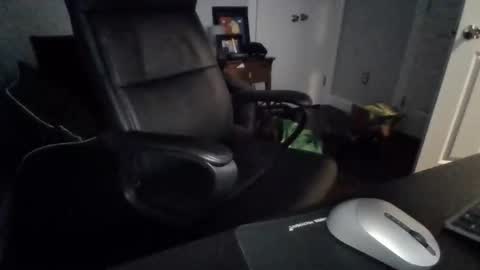 hotdog1124 online show from December 17, 2025, 12:00 pm