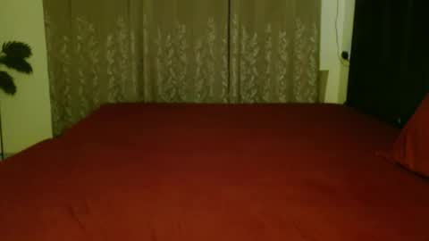 Snapshot of hoteliza6 chatting on December 4, 2025, 5:54 pm Eliza i dont show face in any show online show from December 4, 2025, 5:54 pm