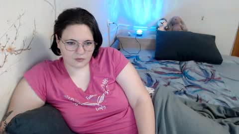 Snapshot of hotfiremommy chatting on February 2, 2025, 6:42 pm LimonkaFire online show from February 2, 2025, 6:42 pm