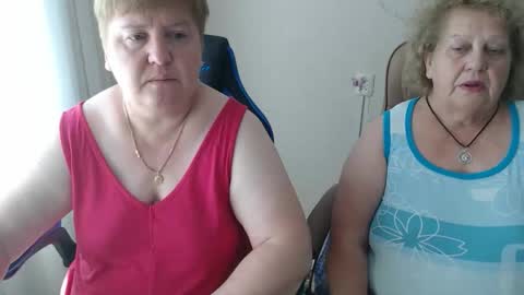 Snapshot of hotfiremommy chatting on September 22, 2025, 11:12 am LimonkaFire online show from September 22, 2025, 11:12 am