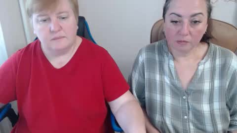 Snapshot of hotfiremommy chatting on October 28, 2025, 11:47 am LimonkaFire online show from October 28, 2025, 11:47 am