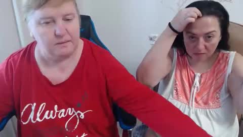 Snapshot of hotfiremommy chatting on November 12, 2025, 9:21 am LimonkaFire online show from November 12, 2025, 9:21 am