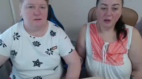 Snapshot of hotfiremommy chatting on November 28, 2025, 9:45 am LimonkaFire online show from November 28, 2025, 9:45 am