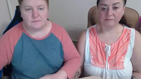 Snapshot of hotfiremommy chatting on November 28, 2025, 9:50 pm LimonkaFire online show from November 28, 2025, 9:50 pm