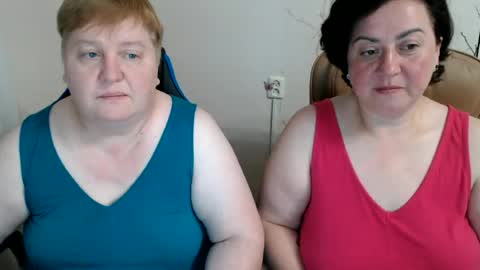 Snapshot of hotfiremommy chatting on June 17, 2026, 6:53 pm LimonkaFire online show from June 17, 2026, 6:53 pm