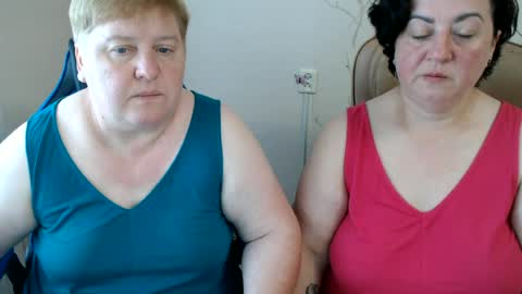 Snapshot of hotfiremommy chatting on June 19, 2026, 2:54 pm LimonkaFire online show from June 19, 2026, 2:54 pm