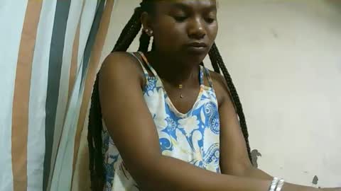 veronique online show from September 30, 2025, 7:52 pm