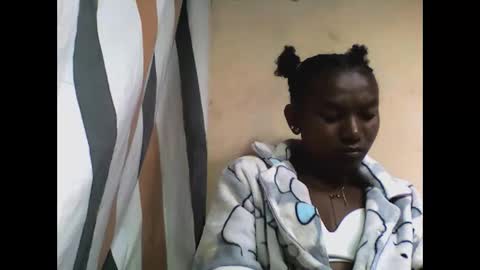 veronique online show from October 9, 2025, 8:07 pm